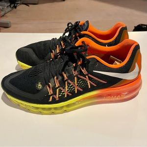 VGC Men’s Nike Air Max 2015 in black. Size 12